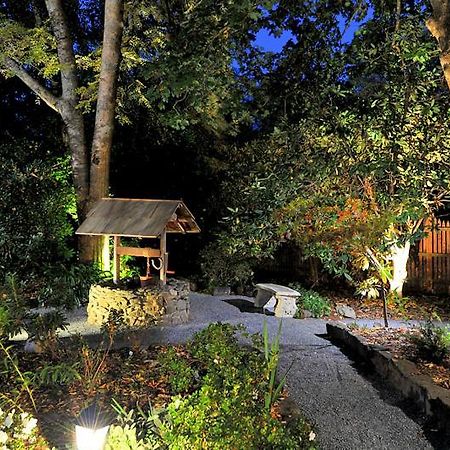 Mary Cards Coach House Bed & Breakfast Olinda Exterior photo