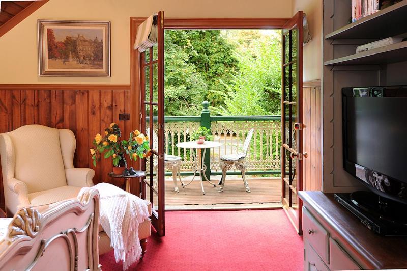 Mary Cards Coach House Bed & Breakfast Olinda Room photo