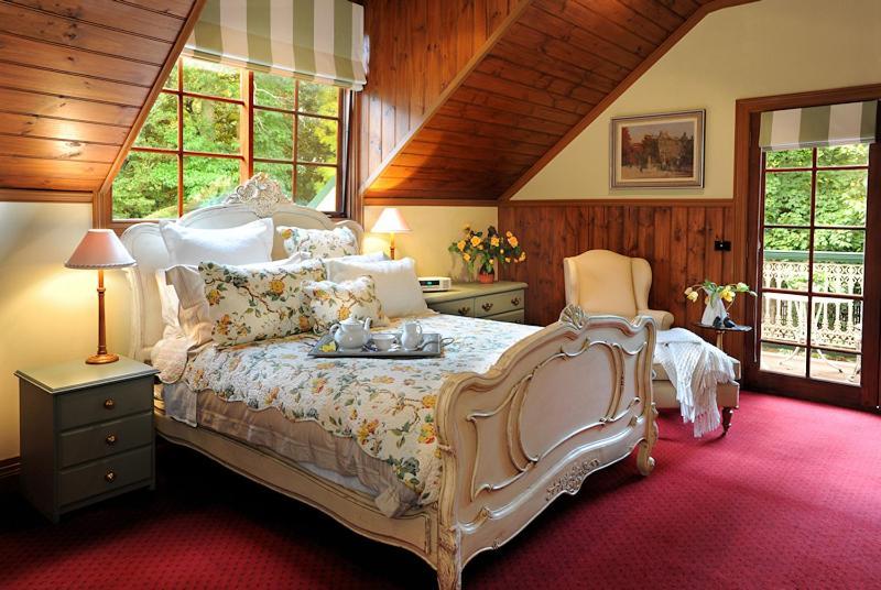 Mary Cards Coach House Bed & Breakfast Olinda Room photo