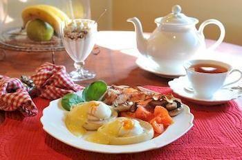 Mary Cards Coach House Bed & Breakfast Olinda Exterior photo